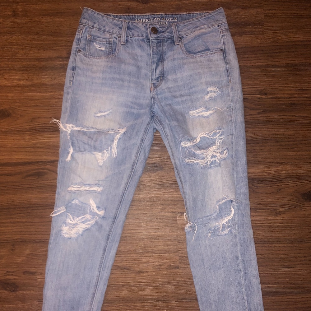 American Eagle Distressed Tom Girl Jeans